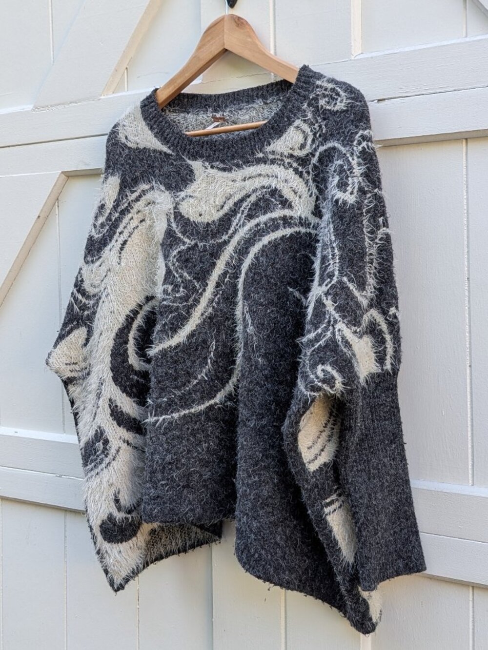 Free People Charcoal Cream Fuzzy Abstract Swirl Oversized Crop Sweater L